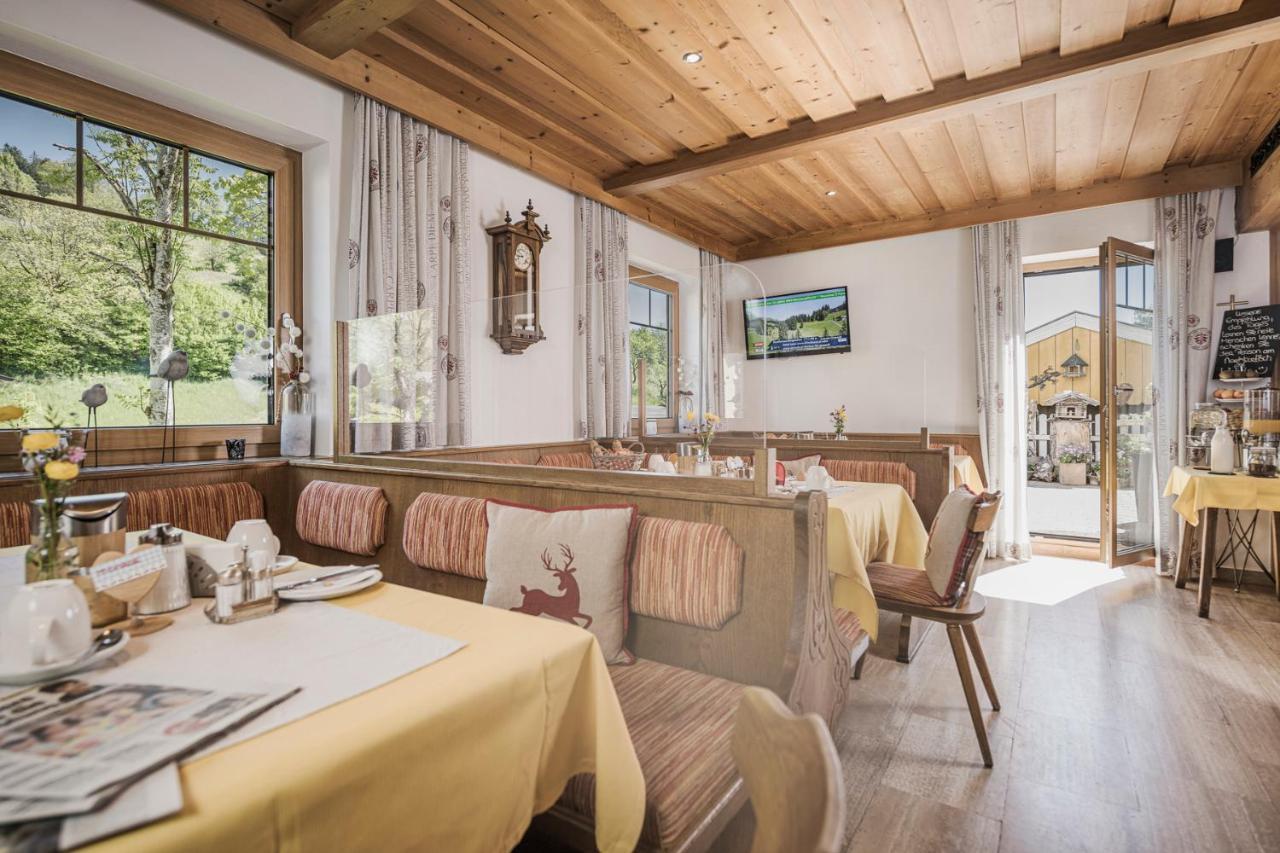 Cafe Pension Koller Hotel Brixen im Thale Luaran gambar