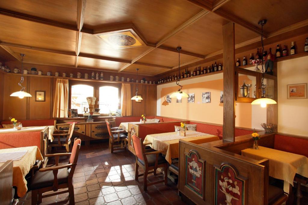 Cafe Pension Koller Hotel Brixen im Thale Luaran gambar